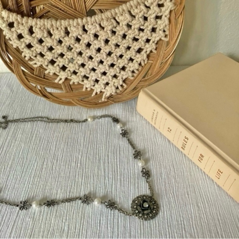 Metal Rose Pearl Grunge Necklace Vintage “Rosette” Gray Floral Dark Romance Chic - Picture 10 of 12